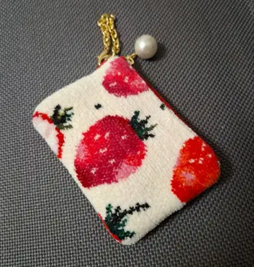 러브리바이페이러 딸기 파우치