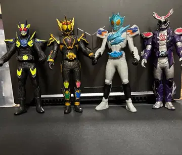 가면라이더 피규어 4체 세트