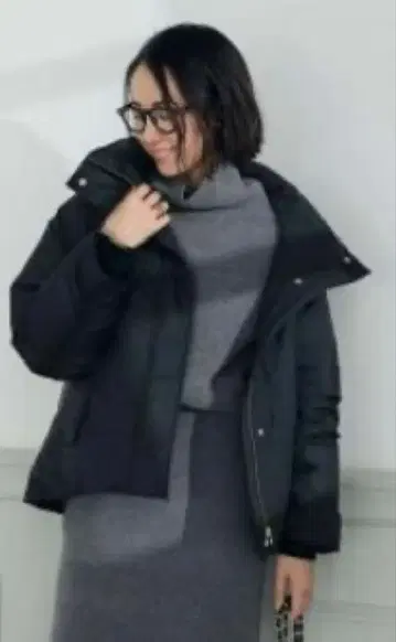 [노리즈] 타이온 다운 자켓 M 사이즈 베이지 클리닝 완료