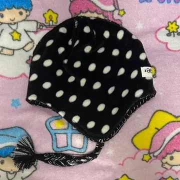 aeae EARFLAP 비니 블랙 도트 니트 모자