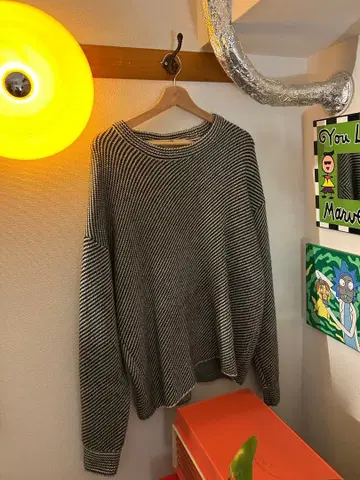 스트라이프 니트 스웨터 L 사이즈