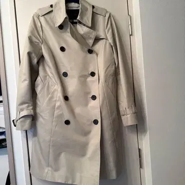UNTITLED 베이지 더블 브레스트 트렌치코트 사이즈 2
