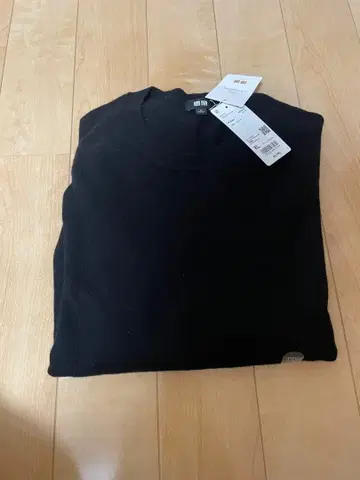 새상품 2025년판 UNIQLO 캐시미어 크루넥 스웨터 블랙 XL