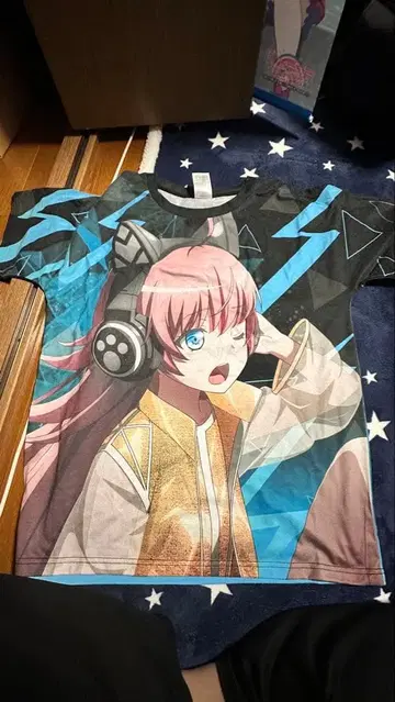 RAISE A SUILEN 츄츄 풀 그래픽 T셔츠