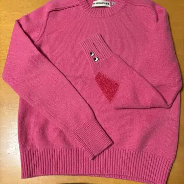 유니클로&ANYA HINDMARCH 핑크 스웨터
