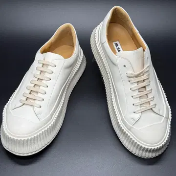 미사용에 가까운 JIL SANDER 통굽 스니커즈 화이트 스페인산 가죽