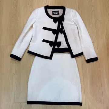 MOSCHINO 리본 포함 스커트 셋업 사이즈 USA 6