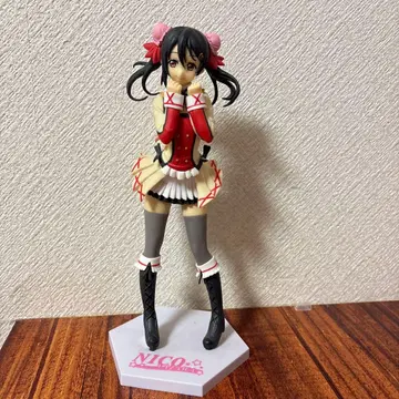 니코 피규어 귀여운 포즈