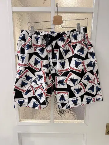 CHALLENGER 곤충 패턴 숏팬츠 L 사이즈