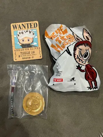 POPMART Labubu x 원피스 피규어 로우