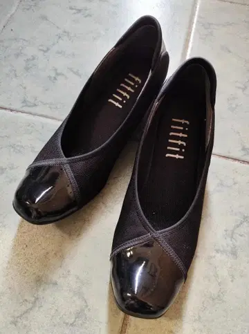 [ 새상품급 ] fitfit 웨지 밑창 스트레치 펌프스 블랙 25cm