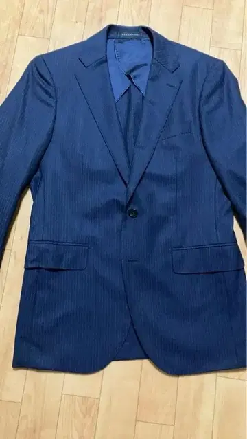 HILTON 네이비 스트라이프 비즈니스 정장 자켓과 베스트 세트