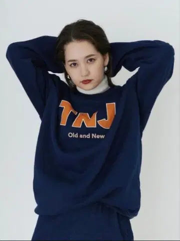 티나 조준 트레이닝복 네이비