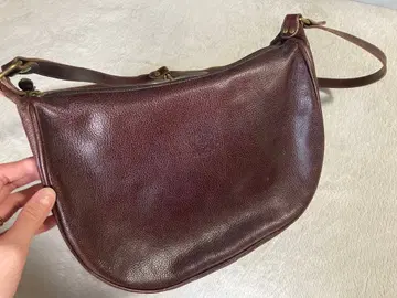 IL BISONTE 천연 가죽 하프문 숄더백 브라운