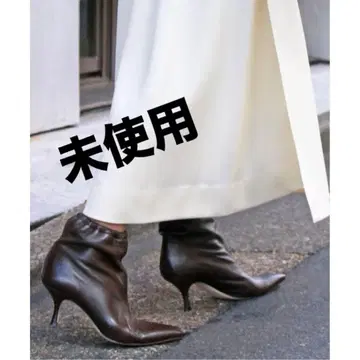 [ BRENTELLA ] SHIRRING SHORT 부츠