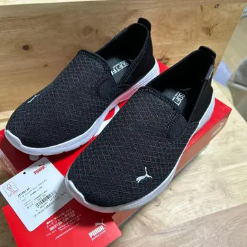 PUMA 슬립온 신발 23.5cm