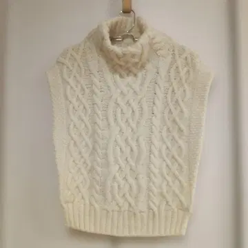 unfil 캐시미어 혼방 울 케이블 니트 넥 워머