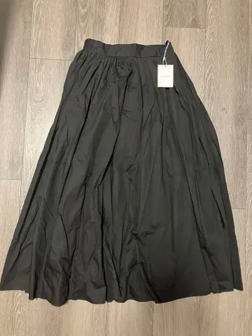 내추럴 꾸뛰르 플레어 스커트