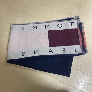 TOMMY JEANS 머플러 로고