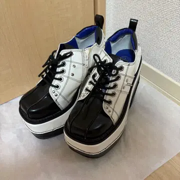 플랫폼 신발 화이트 블랙 합성 피혁