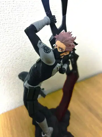 괴수 8호 제일복권 나루미 겐 피규어