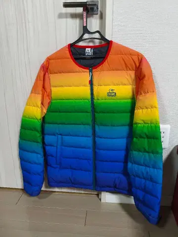 CHUMS 다운 자켓 그라데이션