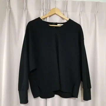 드로와트 로트레아몽 블랙 긴팔 상의