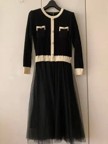 택 포함 새상품 JAYRO 도킹 원피스 샤샤 스커트 블랙 화이트 모노톤