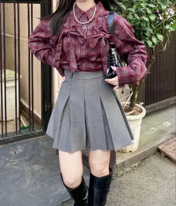 nemne store [ Seoup ] 체크 무늬 개더 리본 블라우스