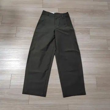 유니클로 저지 배럴 레그 팬츠 표시 사이즈 올리브 S 사이즈