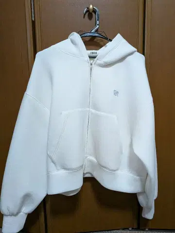 furfur 로고 자수 집업 후디 아이보리 화이트