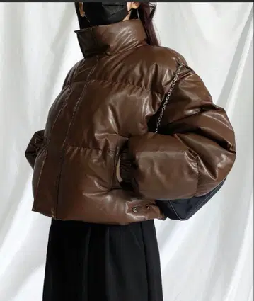 me+em select 인조 가죽 숏 퍼 다운 자켓 브라운