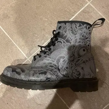 닥터마틴 타투 컬렉션