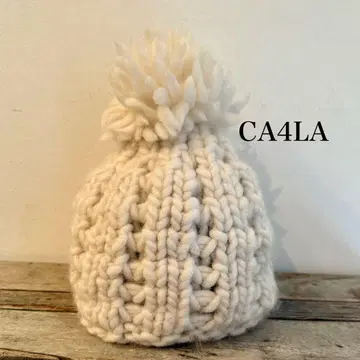 CA4LA 폼폼 포함 니트 모자 아이보리