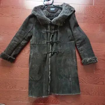 디노스 룰 리얼 무스탕 코트 브라운