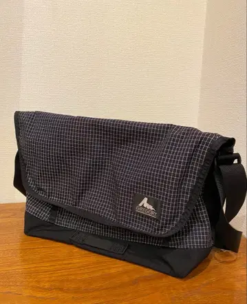 구 택 그레고리 숄더백 격자 무늬 A4 사이즈 수납 가능