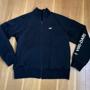 VIRI-DARI 지퍼 맨투맨 블랙