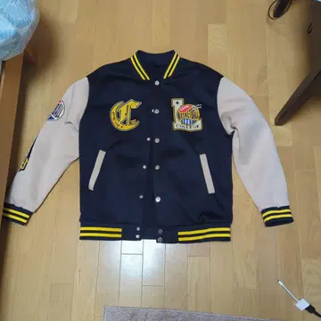 스타디움 점퍼 네이비/베이지