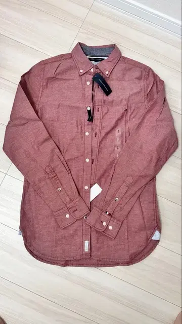 TOMMY HILFIGER 빨간색 긴팔 셔츠 S/P
