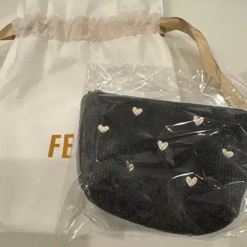 FEILER 그레이 하트 자수 파우치 새상품