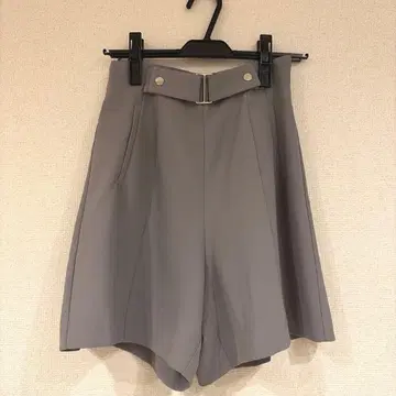 LILY BROWN 그레이 하이웨스트 숏팬츠 미사용 새상품 택 포함