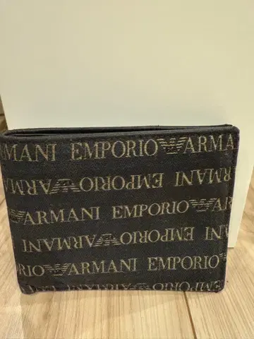EMPORIO ARMANI 블랙 접이식 지갑