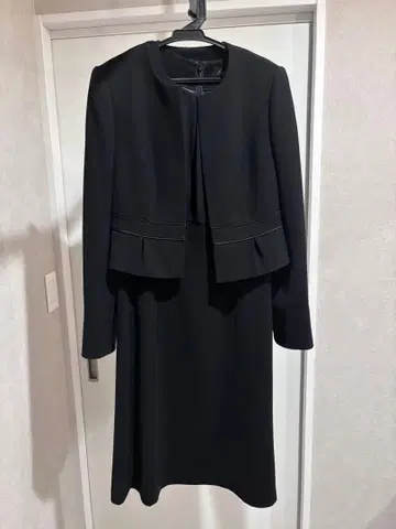 도쿄 이긴 블랙 포멀 셋업 여성용 예복