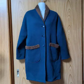 그라니프 따뜻한 다크 블루 보아 옷깃 롱 코트