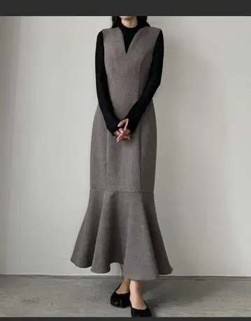 Louere 깊은 V넥 트위드 머메이드 오버롤 스커트