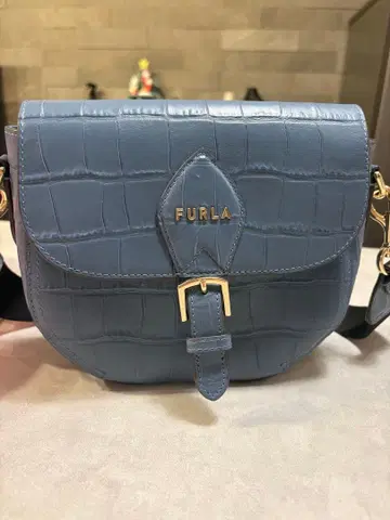 FURLA 악어 엠보싱 숄더백 그레이