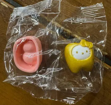 산리오 가챠 치아 골드 레어 키티