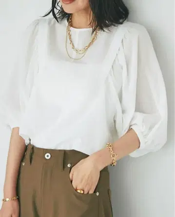 새상품급 리브도 로와 워셔블 볼륨 슬리브 블라우스