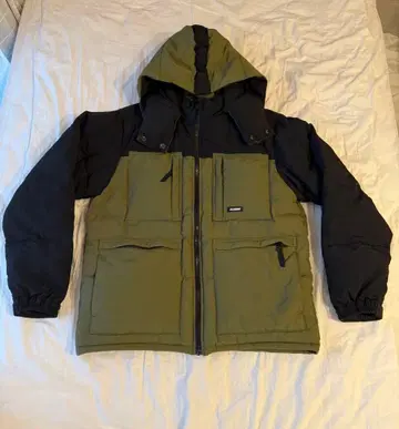 후드 부착 다운 자켓 올리브 그린