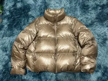 유니클로 울트라 라이트 다운 샴페인 골드